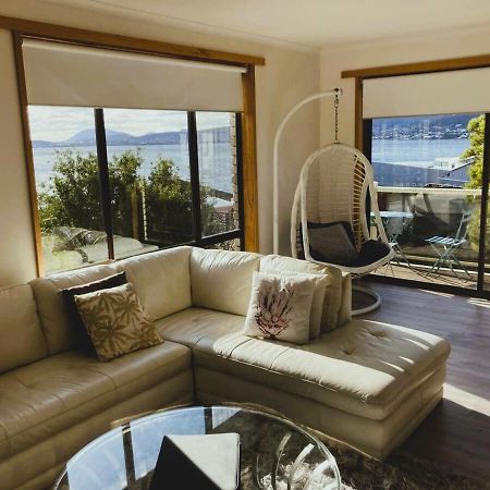 Spacious Modern Home Outstanding Views sleeps 9 Hobart Exterior foto